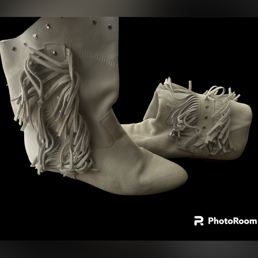 White leather cow girl shoes